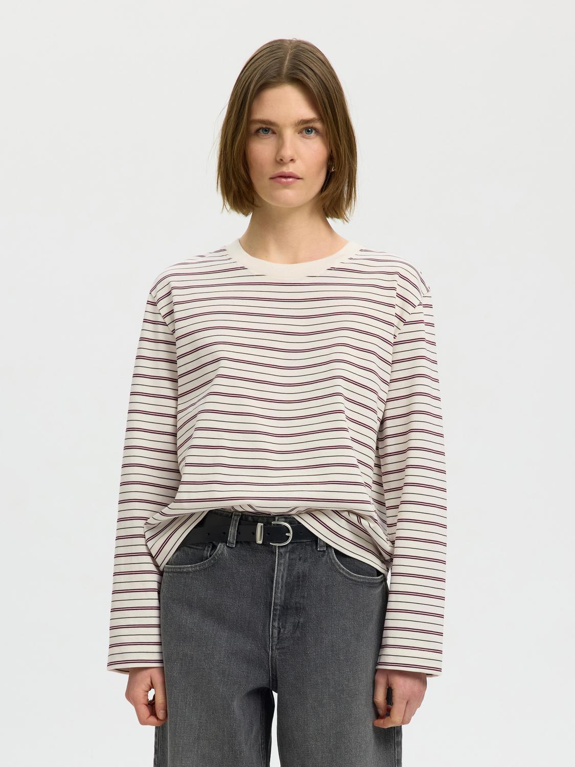 model_shot-front